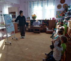 В младшей группе прошёл день зимней безопасности В младшей группе прошёл день зимней безопасности.